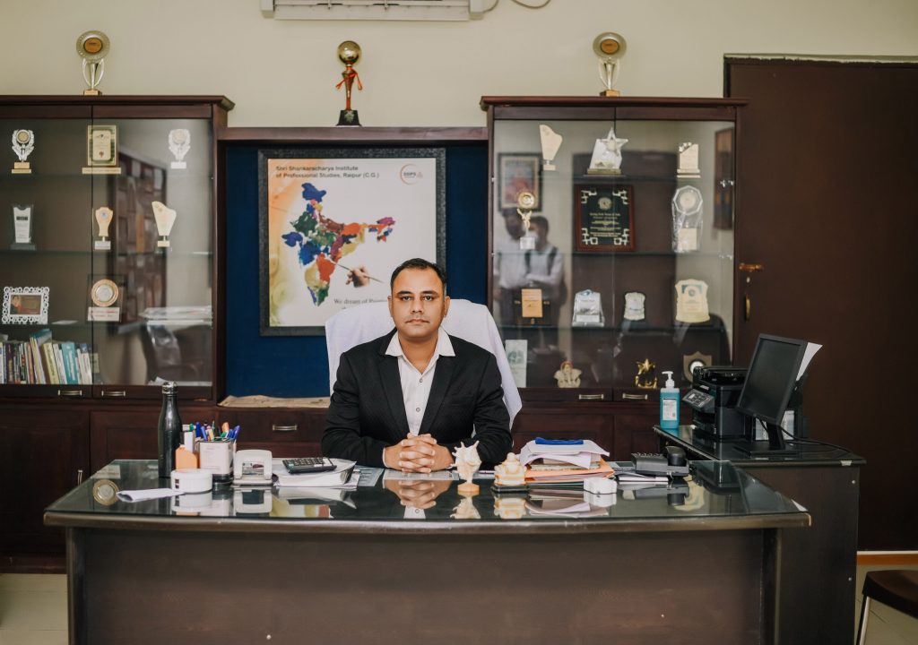 Dr. Manoj Sharma